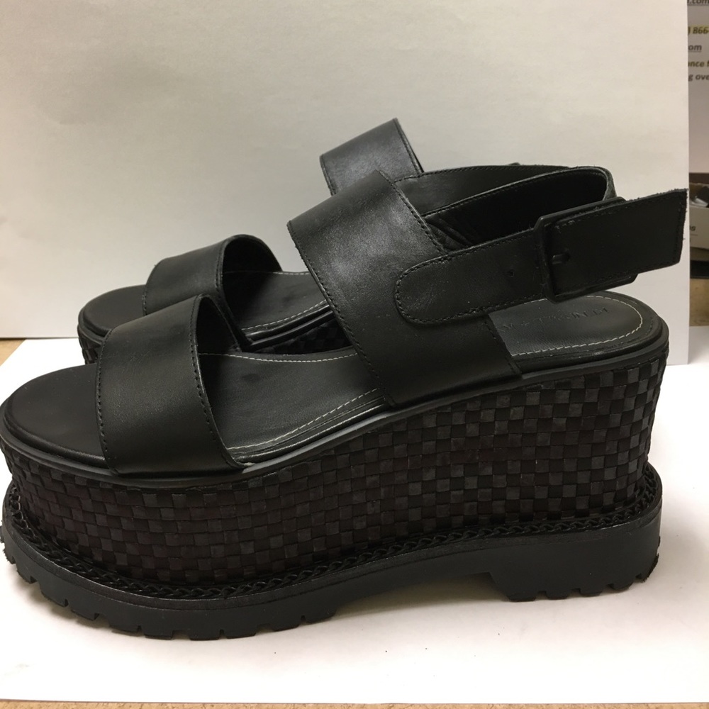 KENDALL- KYLIE  Platform Sandal US 7/ 7.5 Leather.